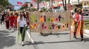Yüzleri Güldüren Festival: Alaçatı Ot Festivali