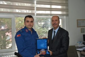 Başkan Bozkurt’tan İlçe Jandarma Komutanı Yassıkaya’ya hayırlı olsun ziyareti