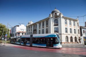 İzmir Tramvayını kullanan yolcu sayısı 21 milyonu aştı