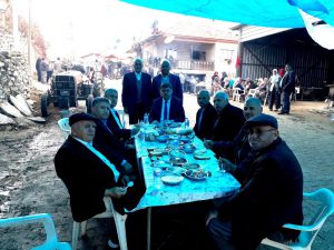 Sarıgöl Yeniköy Mahallesinde bin kişiye yemek verilerek ‘Mevlid-i Nebi haftası kutlandı