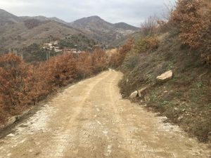 Nazilli Belediyesi köy yollarını yeniliyor