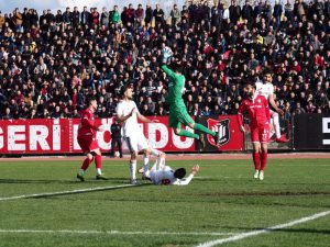 TFF 2. Lig: UTAŞ Uşakspor: 1 – Yılport Samsunspor: 2