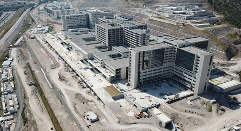 İzmir Şehir Hastanesi, Sağlık