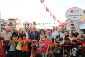 Efeler’de 4 Eylül Aşık Veysel Parkı açıldı