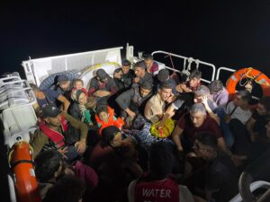 Datça’da 30 düzensiz göçmen yakalandı