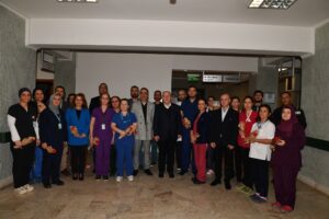Vali Coşkun yeni yılı görevi başında karşılayan personel ve hastaları ziyaret etti
