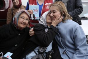 CHP’li Mutlu’dan kadınlara 8 Mart daveti: Eşit bir yaşamdan asla vazgeçmeyeceğiz