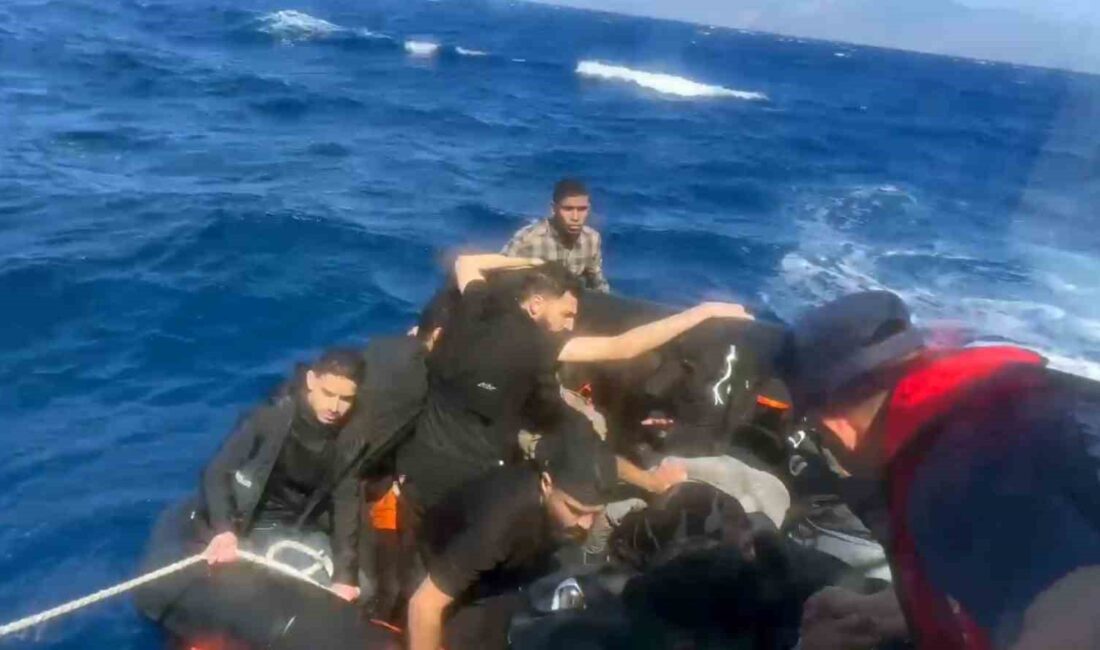 Yunanistan’ın geri ittiği 27 düzensiz göçmen kurtarıldı