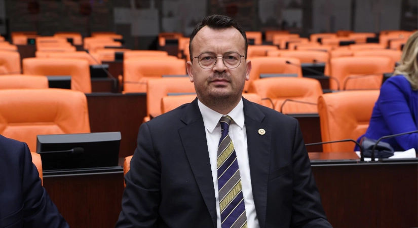 CHP’li Arpacı, TBMM Kürsüsünden Çavuşoğlu’nu Ve İlçe Belediye Başkanlarını Tebrik Etti