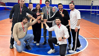  Çal Kaymakamlığı himayesinde düzenlenen Voleybol Turnuvası, 12 takım ve 170