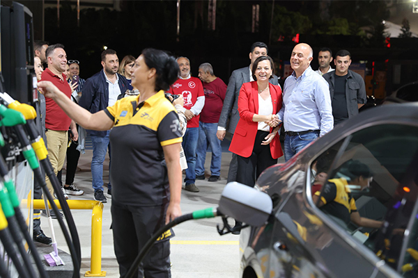 Karabağlar Belediyesi, çevre dostu teknolojilerle donatılmış ve kadın istihdamını önceleyen
