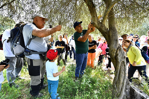 İzmir Büyükşehir Belediyesi’nin başlattığı “Parkta Etkinlik Var” programı, Akdeniz ekosisteminin
