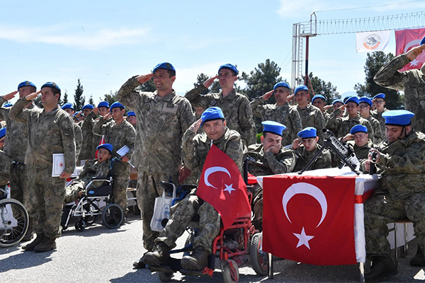 Denizli’de özel gereksinimli vatandaşlar, 1 günlük temsili askerlik görevini yerine