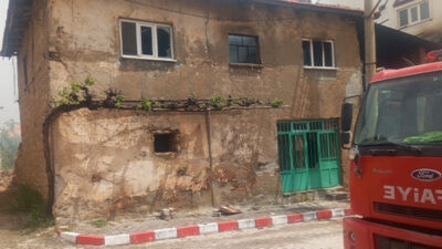 Afyonkarahisar'da 75 yaşındaki bir şahsın kerpiç evi çıkan yangın sonrası