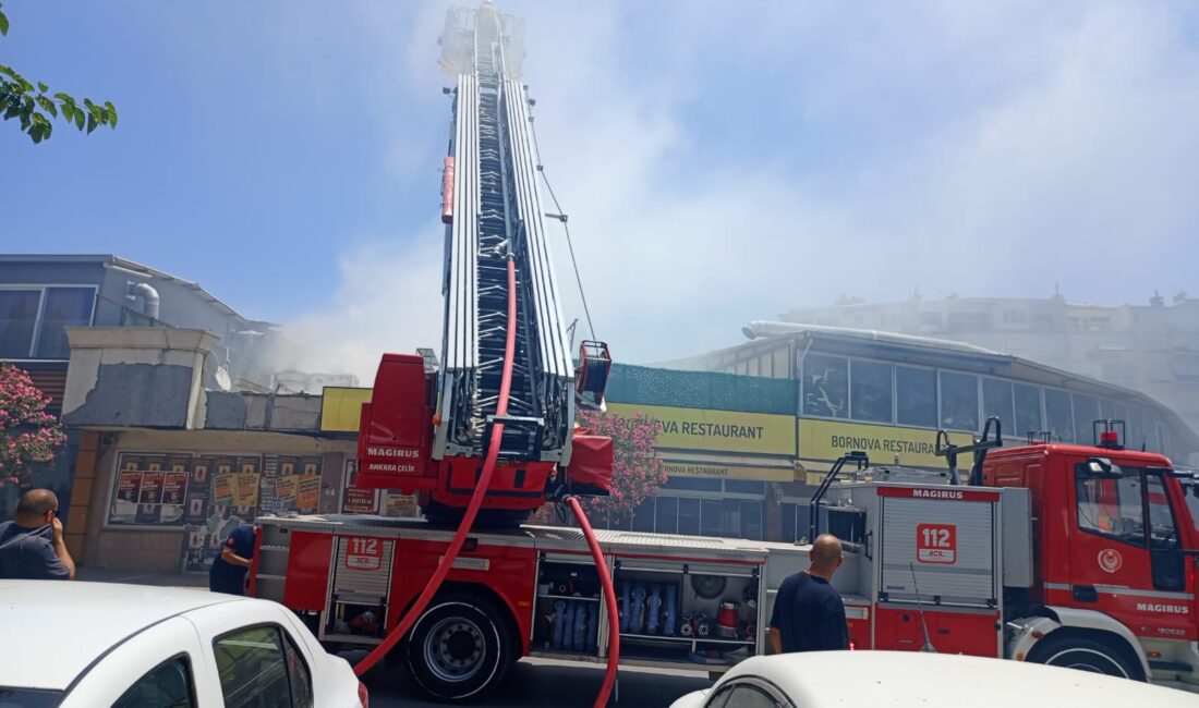 İzmir’in Bornova ilçesinde, Belediye Başkanlık binasının karşısında bulunan bir restoranın