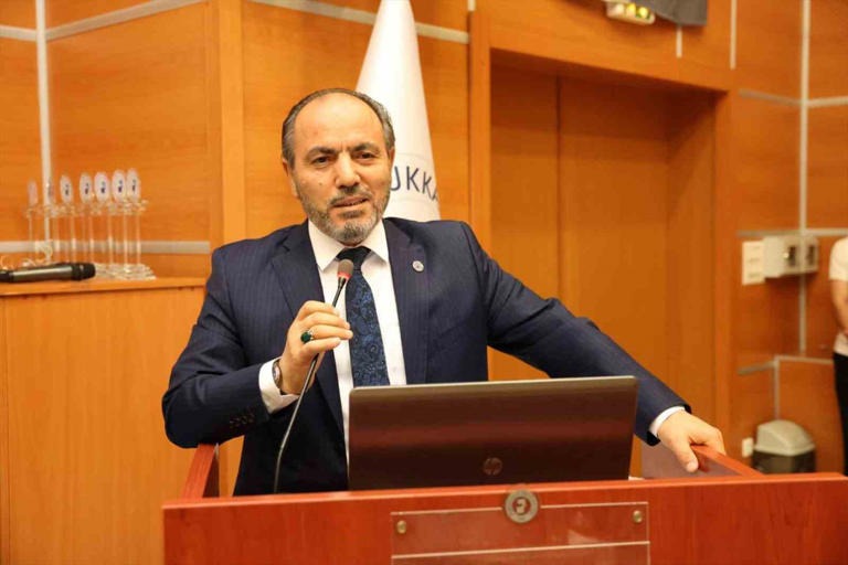 Pamukkale Üniversitesi (PAÜ) Rektörü Prof. Dr. Mahmud Güngör, görevindeki ilk