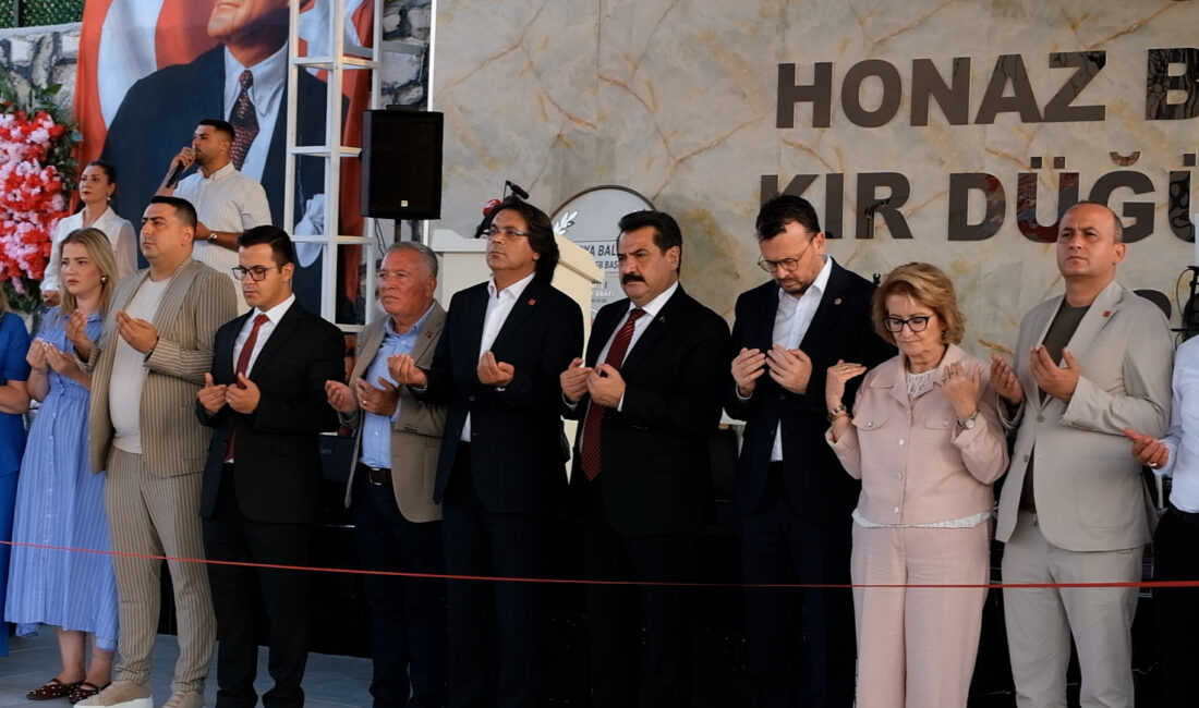 Honaz Belediyesi’nin 133. projesi olan Atatürk Sosyal Tesisleri, 30 Ağustos