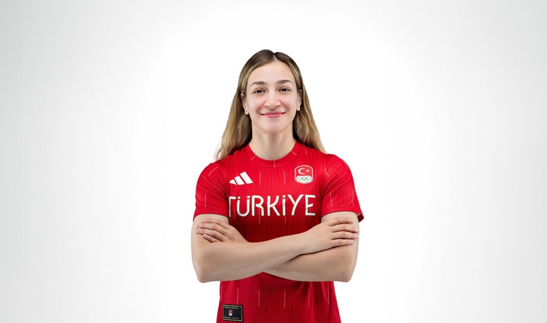 İngiltere’nin Liverpool kentinde düzenlenen Dünya Boks Şampiyonası’nda milli boksör Buse