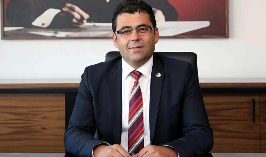 Cumhuriyet Halk Partisi (CHP) Denizli’de ilçe kongrelerini Merkezefendi ile başlattı.