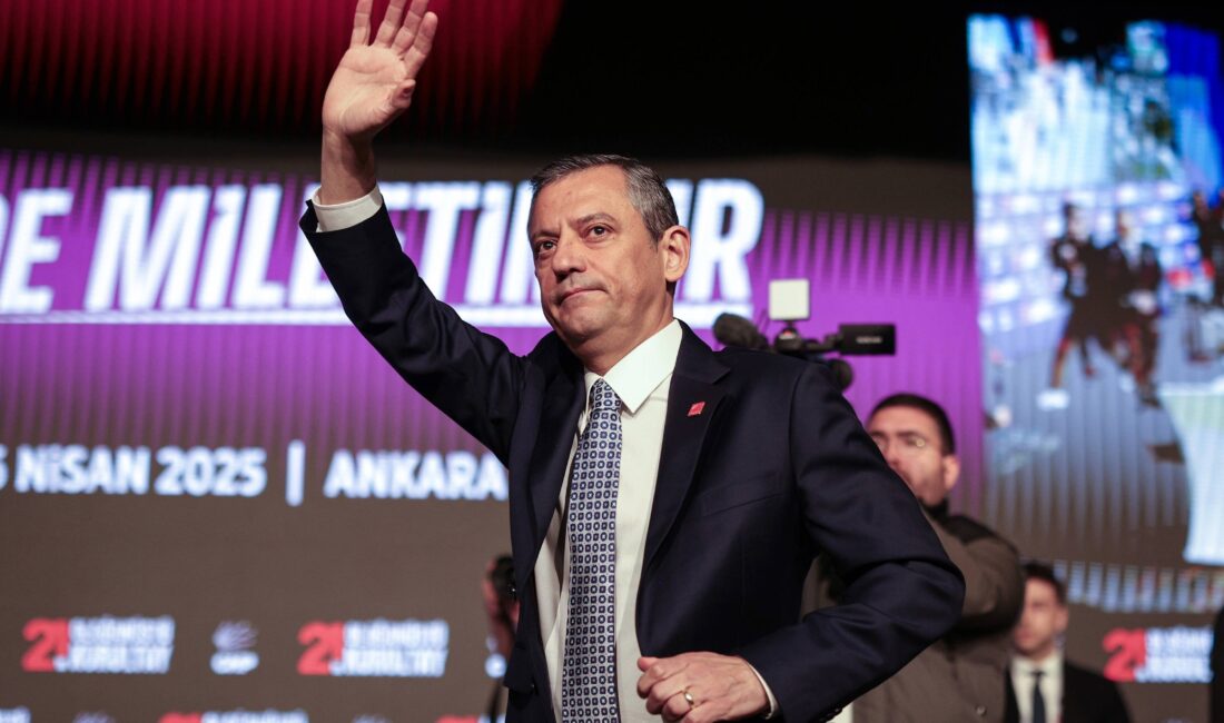 


Cumhuriyet Halk Partisi’nin (CHP) 22’nci Olağanüstü Kurultayı, pazar sabahı Ankara’da