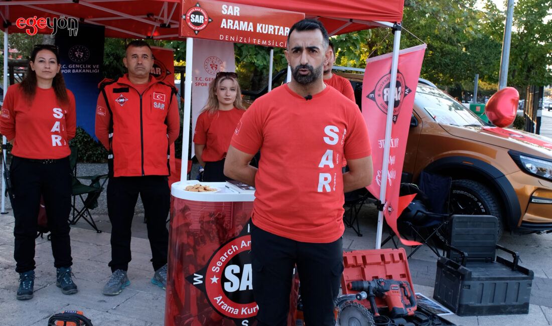 Denizli’de faaliyetlerini sürdüren SAR Arama Kurtarma ekibi, Pamukkale Üniversitesi yakınındaki