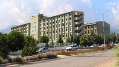 Denizli’de Servergazi Devlet Hastanesi’nde görev yapan doktorlar ve sağlık çalışanları,