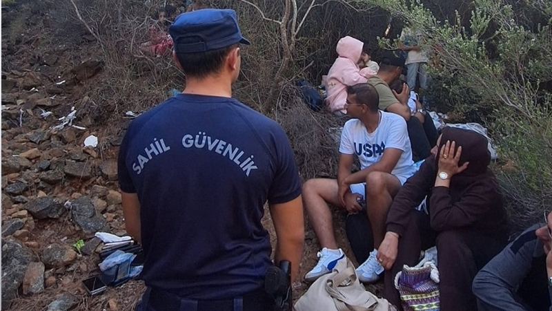 Muğla’nın Fethiye ilçesi Boncuklu koyunda yasa dışı yollardan deniz yolu