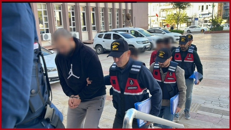  Aydın'ın Nazilli ve Köşk ilçelerinde terör örgütü DEAŞ'a yönelik