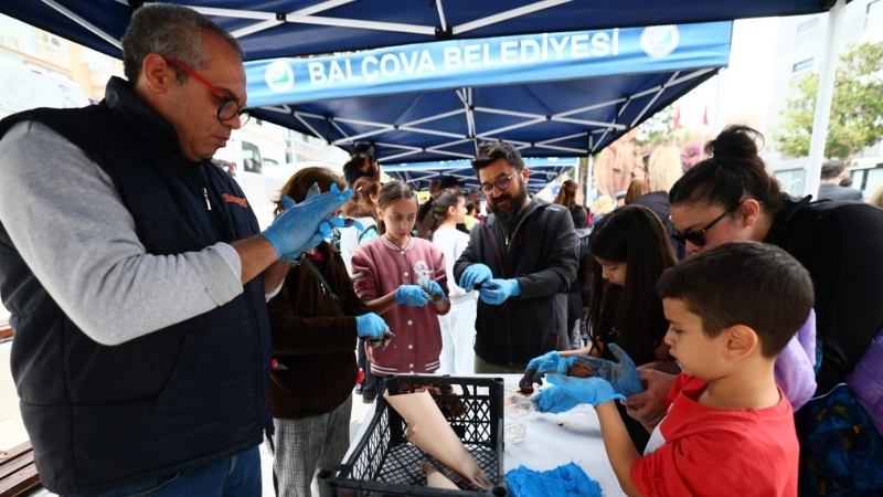 “Doğadan geleni doğaya veriyoruz” diyerek yola çıkan Balçova Belediyesi, çevre
