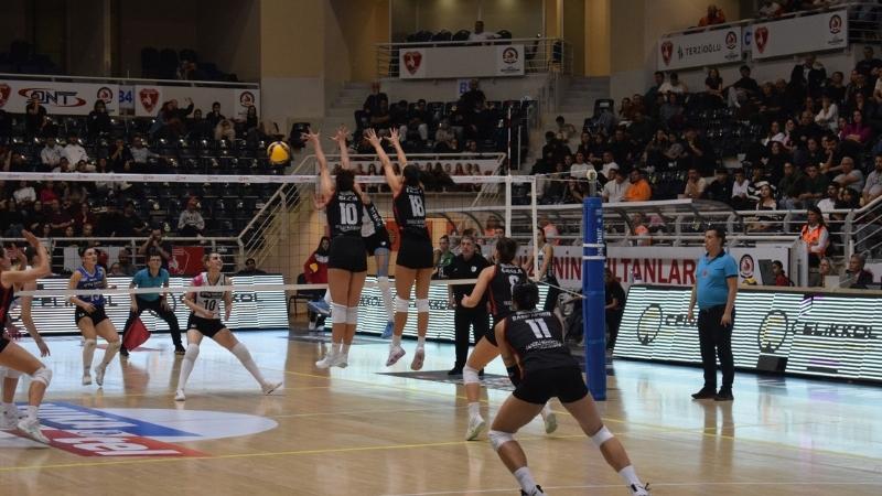 Türkiye Voleybol Kadınlar 1. Ligi'nde Denizli B. Ş. B. Kadın