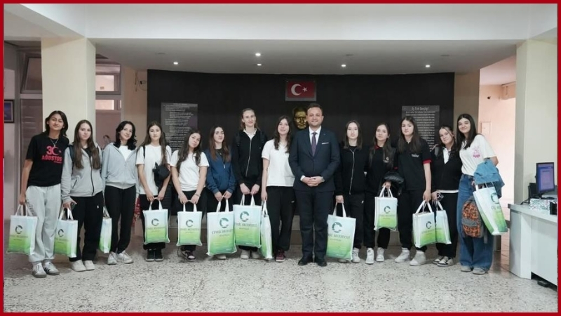 Çivril Belediyesi, çocukların ve gençlerin çeşitli spor dallarında eğitim alacağı,