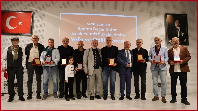Yunusemre Belediyesi, 29 Ekim Cumhuriyet Bayramı etkinlikleri kapsamında "Cumhuriyetimizin 102.