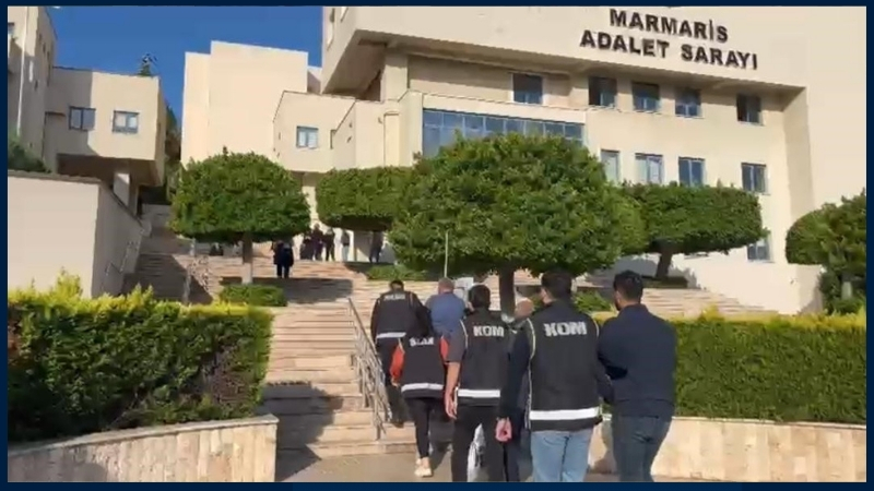 Muğla'nın Marmaris ilçesinde tefecilik yaptığı tespit edilen şüphelilere yönelik düzenlenen