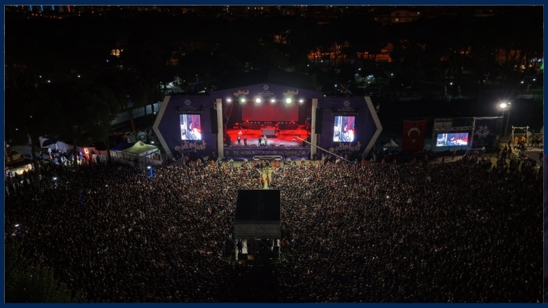 Aydın'da Cumhuriyet'in 102. yılı büyük bir coşkuyla kutlanırken, Aydın Büyükşehir