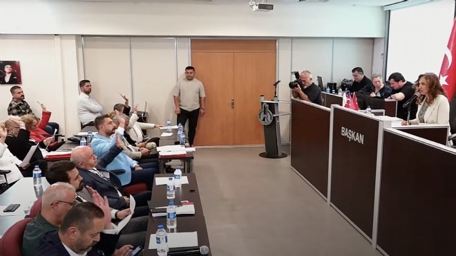 Karşıyaka Belediyesi Ekim ayı olağan meclis toplantısının ilk oturumu sert