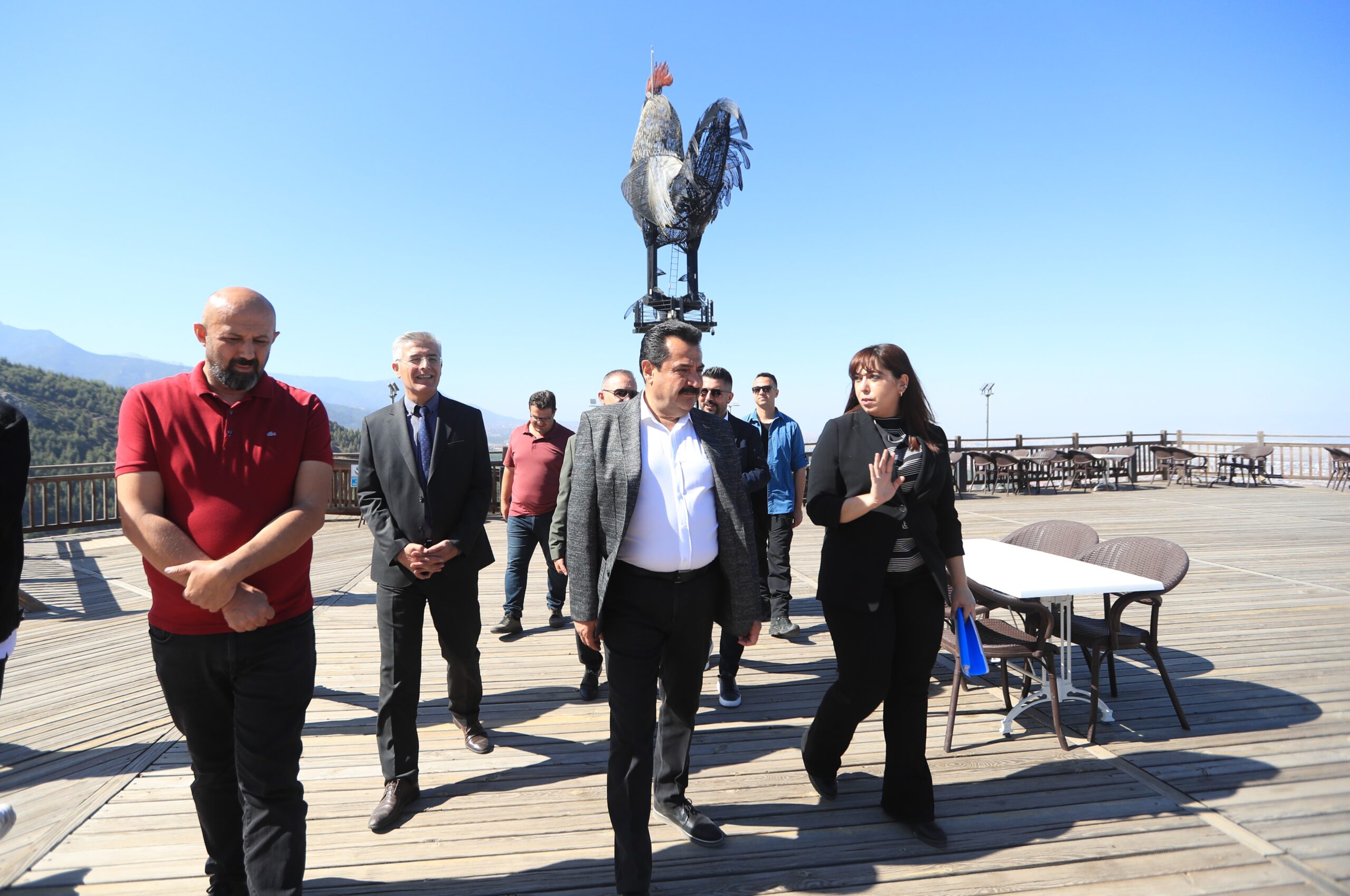 Pamukkale Belediyesi, Türkiye’nin en büyük tematik kent ormanı olan Seyir