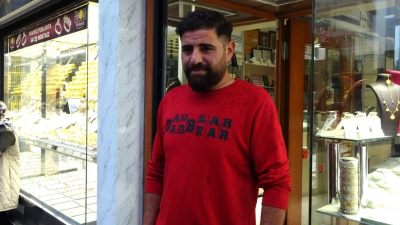 Kütahya'da Ali Alpaslan isimli vatandaş, kuyumcunun kendisine yaptığı 150 bin