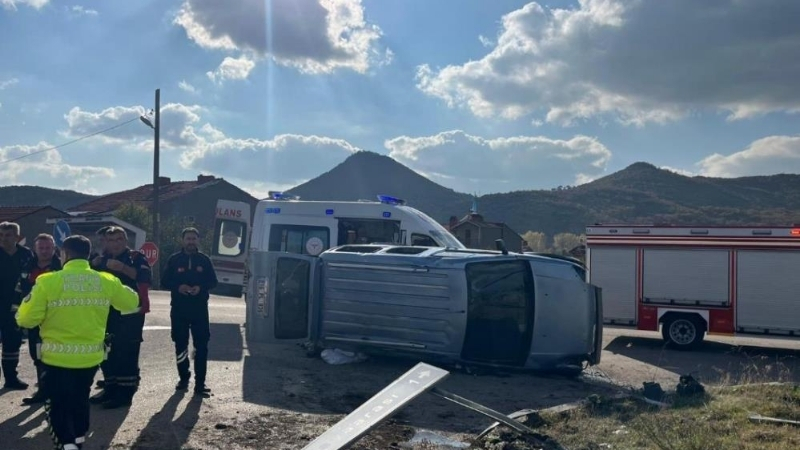 Kütahya’nın Tavşanlı ilçesinde meydana gelen trafik kazasında 7 kişi yaralandı.