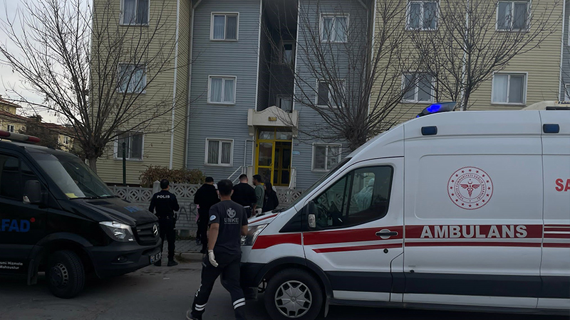 Afyonkarahisar'da yedikleri patates kızartmasından zehirlendikleri iddiasıyla anne ve 3 çocuğu