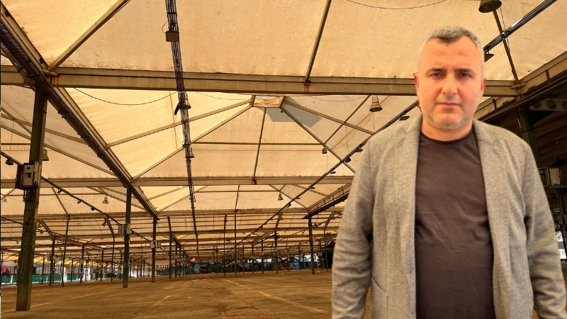 İzmir'in Karşıyaka ilçesinde Bostanlı Pazarı'nın özel bir şirkete devredilmesi ve