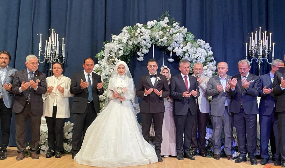 Denizli siyasetinin önde gelen isimlerinden Kadir Demir’in oğlu İbrahim Burak