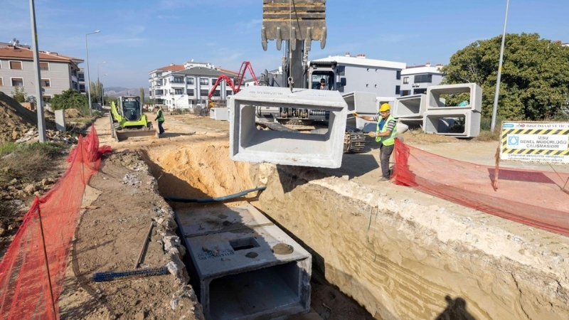 İzmir Büyükşehir Belediyesi İZSU Genel Müdürlüğü, Tire’de taşkın ve koku