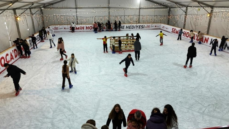 Yunusemre Belediye Başkanı Semih Balaban, okulların ara tatile girmesiyle birlikte