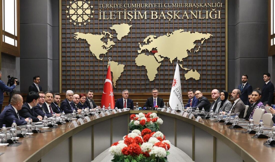Cumhurbaşkanlığı İletişim Başkanı Burhanettin Duran, basın kuruluşlarının finansmana erişimini kolaylaştırmak
