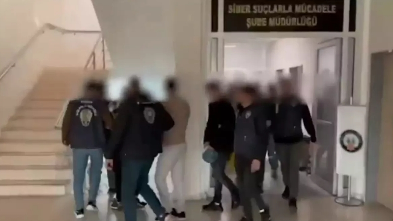 İçişleri Bakanlığı, siber suçlarla mücadele kapsamında aralarında İzmir’in de bulunduğu