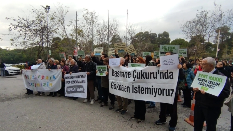 İzmir’in Konak ilçesinde yıllardır çözüme kavuşturulamayan Basmane Çukuru için İzmir