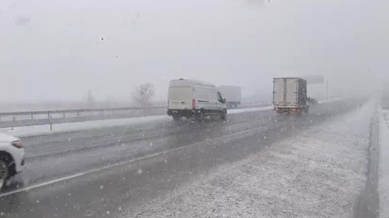Denizli'nin alçak kesimlerinde yağmur etkili olurken, yüksek kesimlerinde ise kar