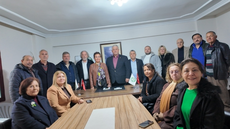 Milliyetçi Hareket Partisi Konak İlçe Başkanı Ahmet Yeniçırak ve heyeti,