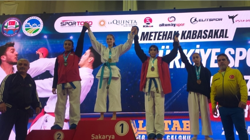 Sakarya’da düzenlenen Metehan Kabasakal Spor Toto Yıldızlar Türkiye Karate Şampiyonası’na