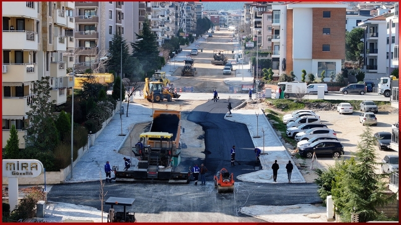 Gerzele Mahallesi Yavuz Sultan Selim Caddesi’nde asfalt serim çalışmaları başladı.